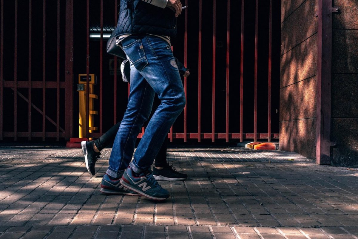 Sécurité et conseils pour marcher enceinte en toute confiance