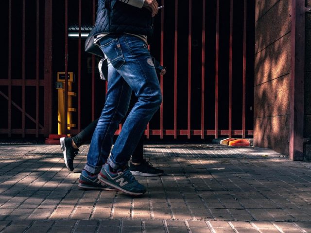 Sécurité et conseils pour marcher enceinte en toute confiance