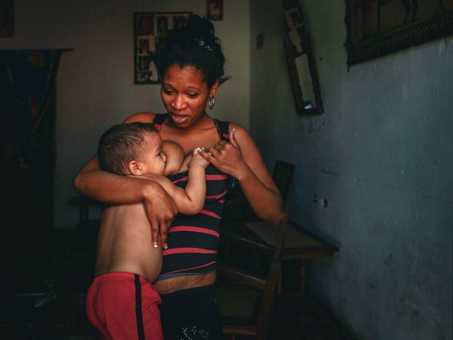 Améliorer le soutien à l’allaitement pour les mamans noires